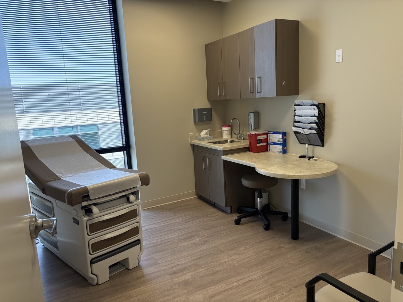 Exam room at the Meridian Medical Group Largo office